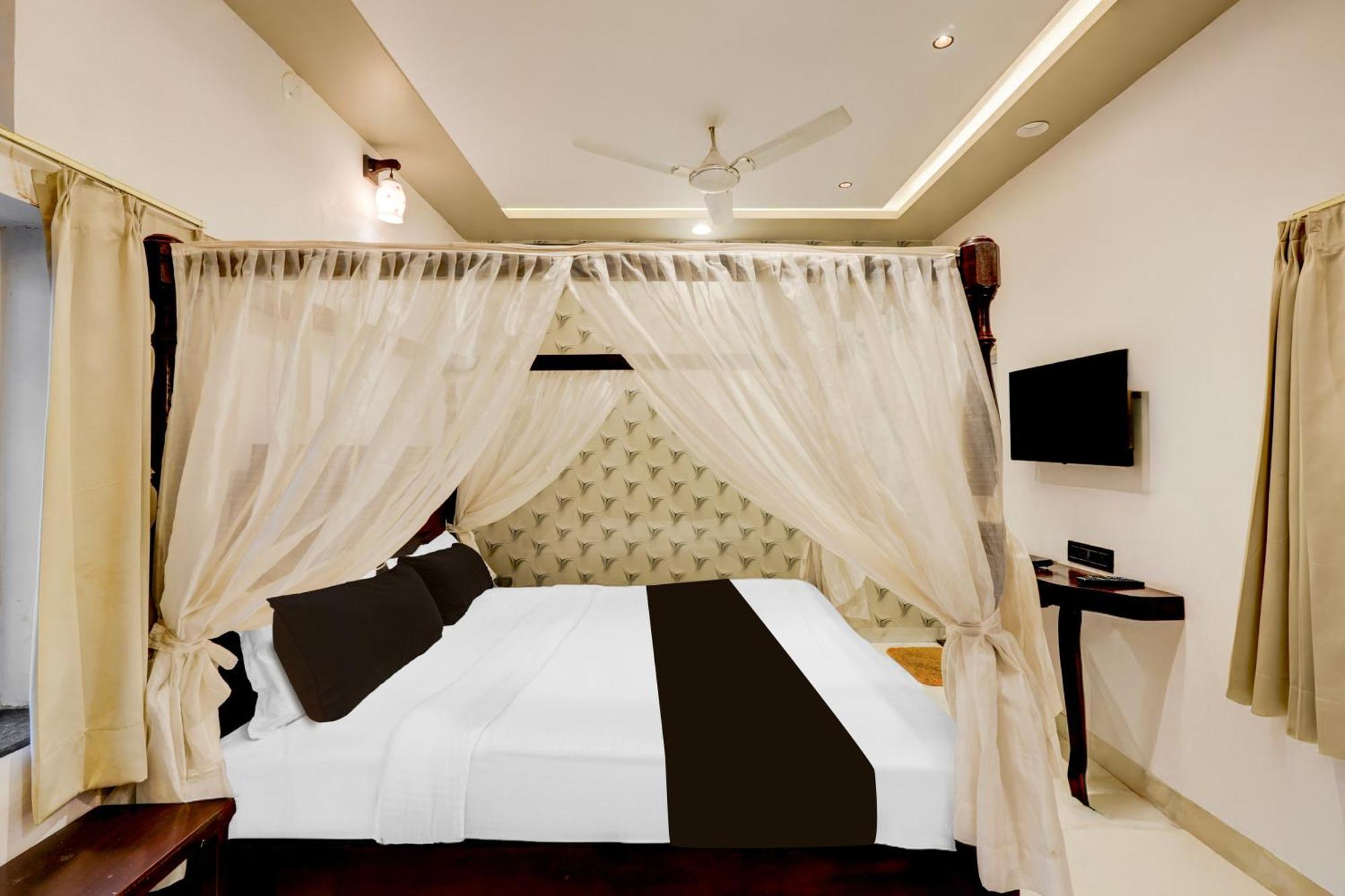Hotel O Lake N Hill View Udaipur Buitenkant foto