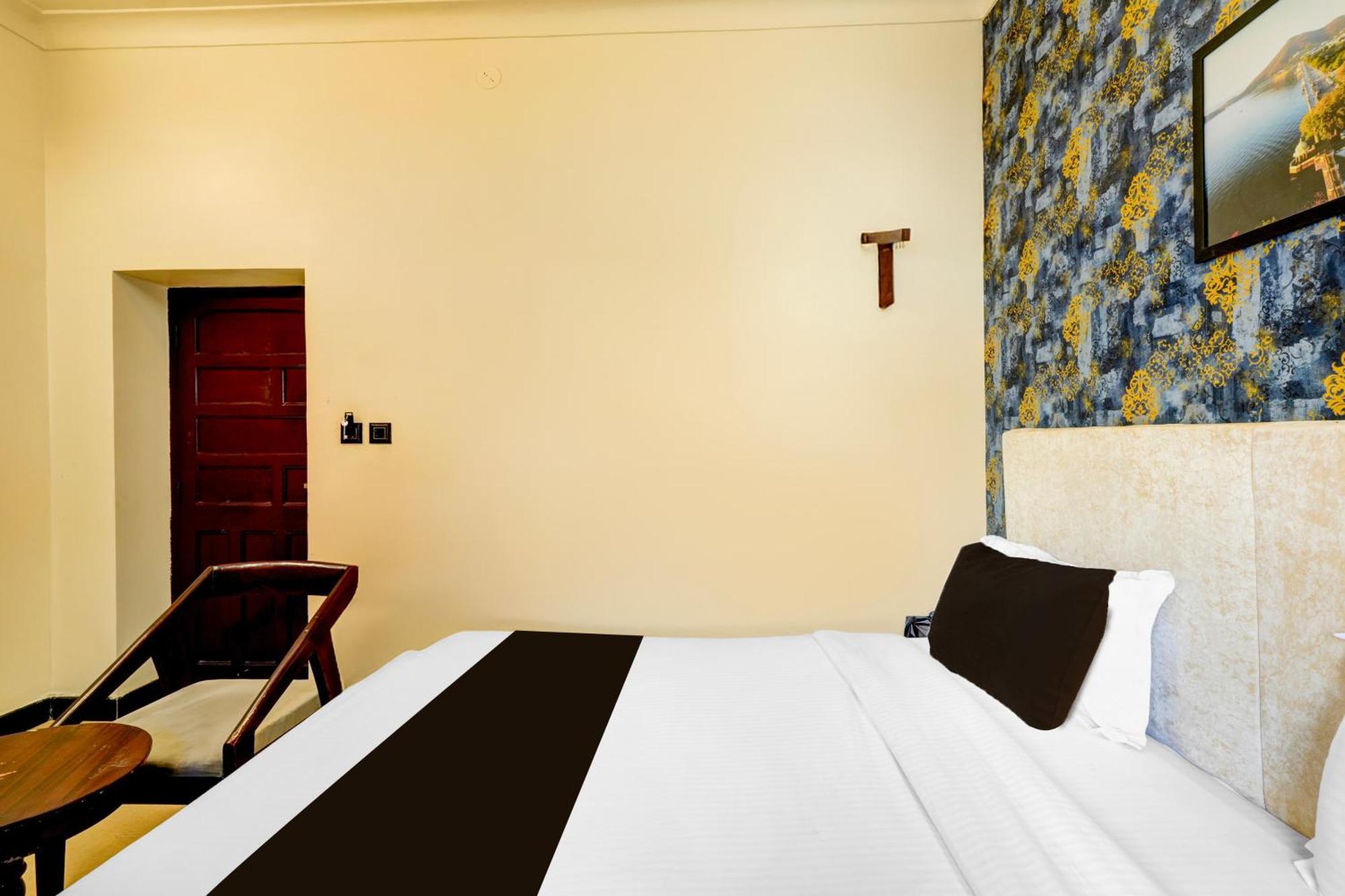 Hotel O Lake N Hill View Udaipur Buitenkant foto