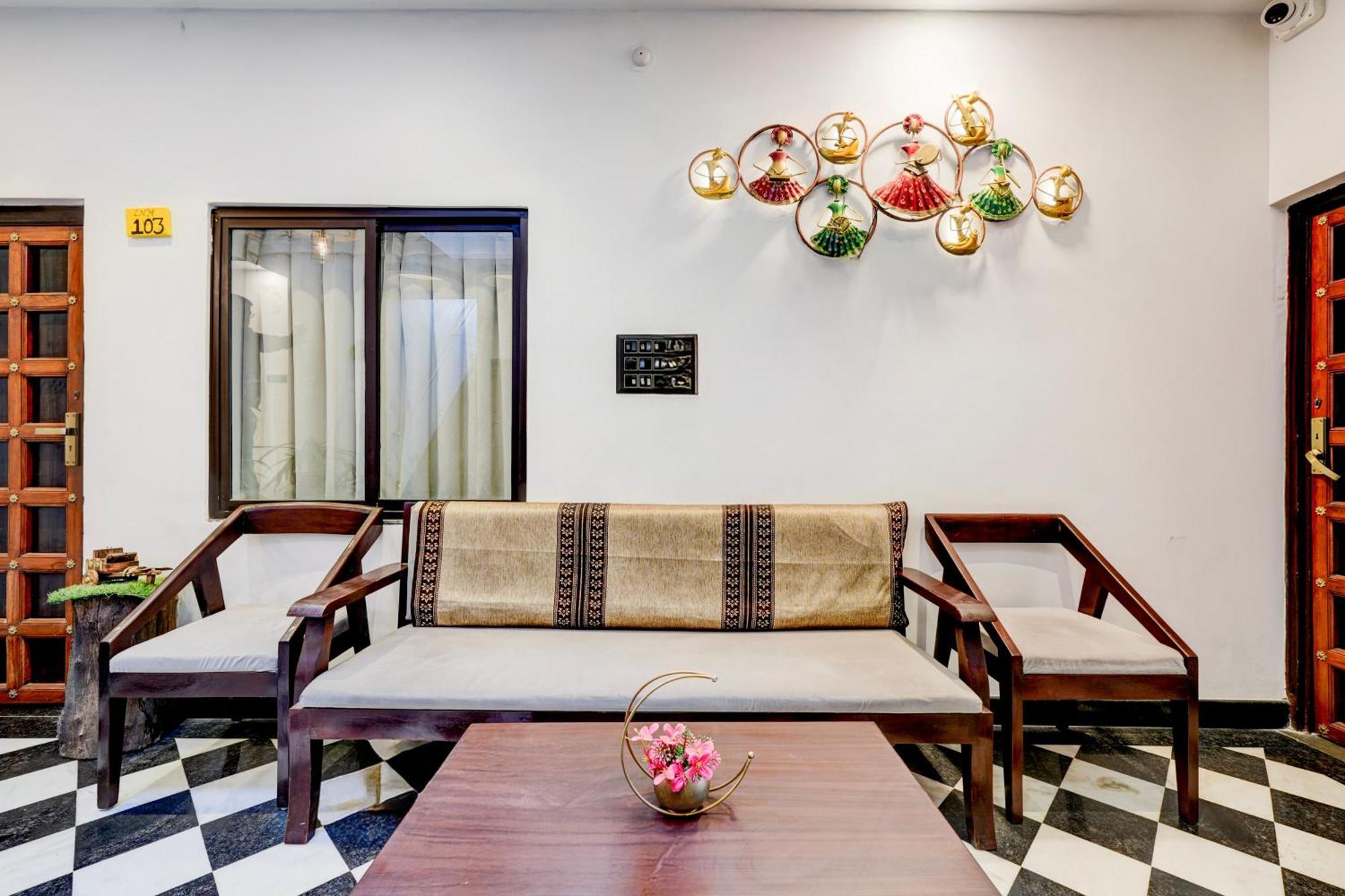 Hotel O Lake N Hill View Udaipur Buitenkant foto