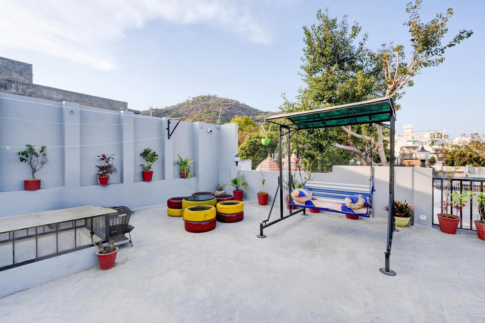 Hotel O Lake N Hill View Udaipur Buitenkant foto